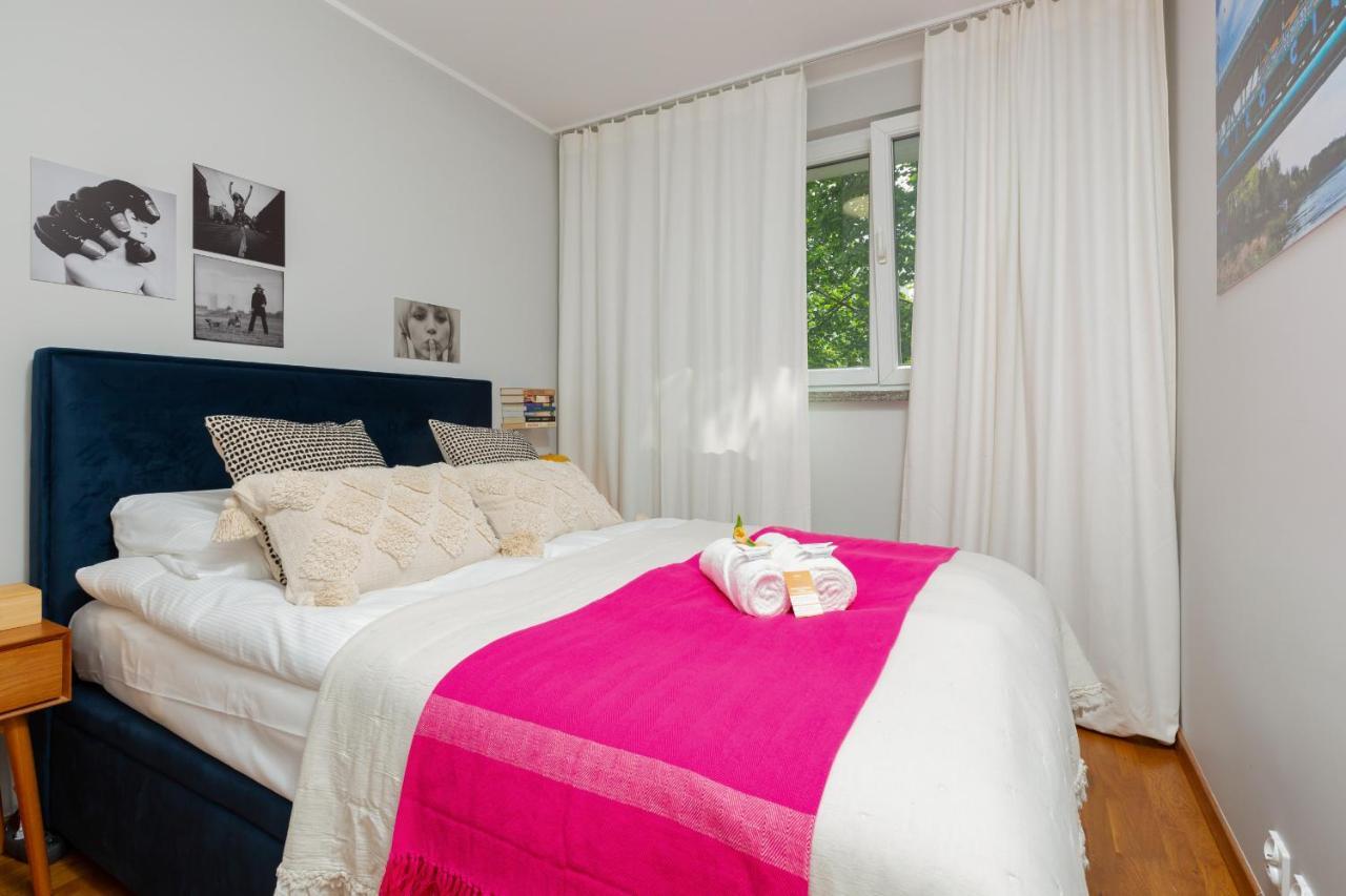 Central Apartment Solec Wilanowska By Noclegi Renters Warsawa Bagian luar foto